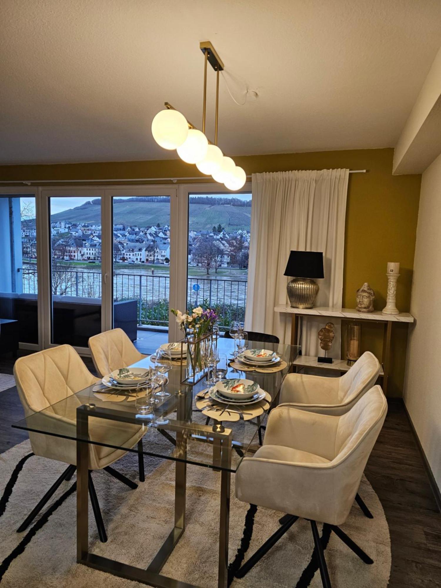 Deluxe 3-Rooms River View, แบร์นคาสเทล-คืสท์ ภายนอก รูปภาพ